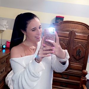 Meet your Posher, Alayna